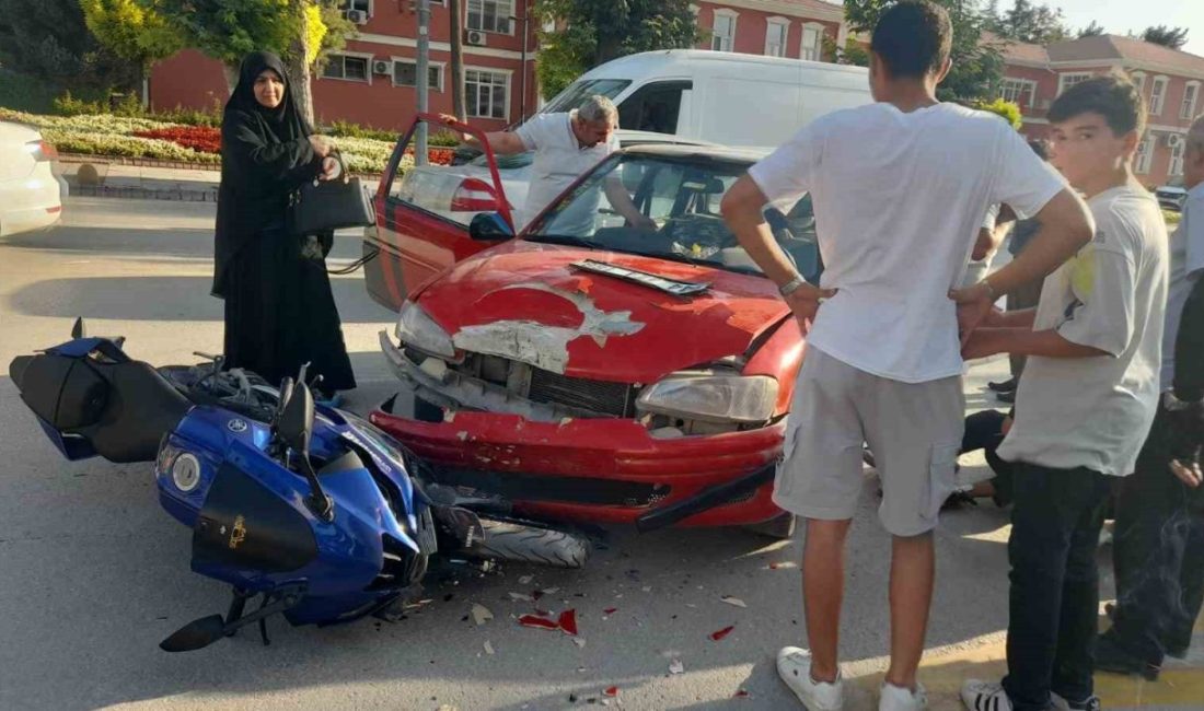 Malatya’da otomobil ile motosiklet çarpıştı: 1 yaralı Malatya’da otomobil ile motosikletin çarpıştığı trafik kazasında 1 kişi yaralandı.