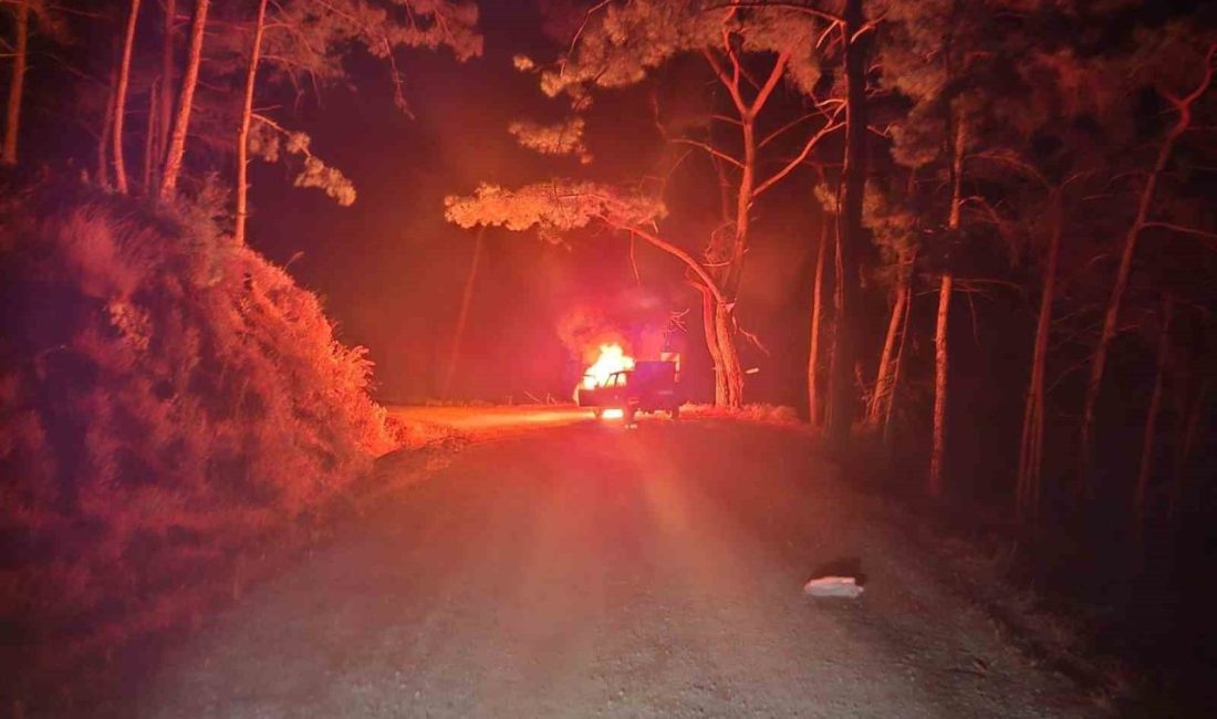 Marmaris’te araç yangını ormana sıçramadan söndürüldü Muğla’nın Marmaris ilçesi Osmaniye Mahallesi’ne bağlı Sarnıç mevkiinde meydana gelen