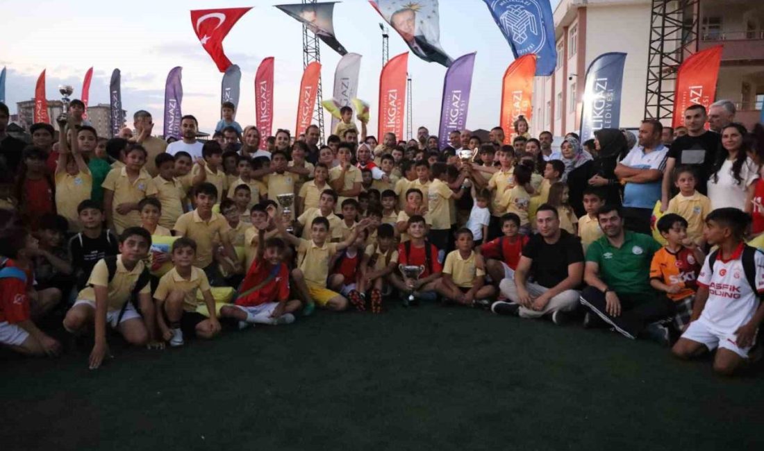 Melikgazi Belediyesi Tesisler Arası Futbol Turnuvası’nın şampiyonu belli oldu Melikgazi Belediyesi Tesisler Arası Futbol Turnuvası oynanan final karşılaşması ile