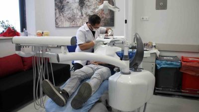 Mardin’in Midyat ilçesinde hizmet veren Ağız ve Diş Sağlığı Merkezi,