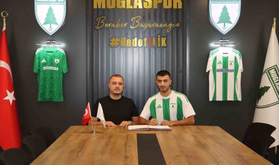 Muğlaspor, savunma hattını Corendon Alanyaspor’dan transfer edilen genç oyuncu Umut