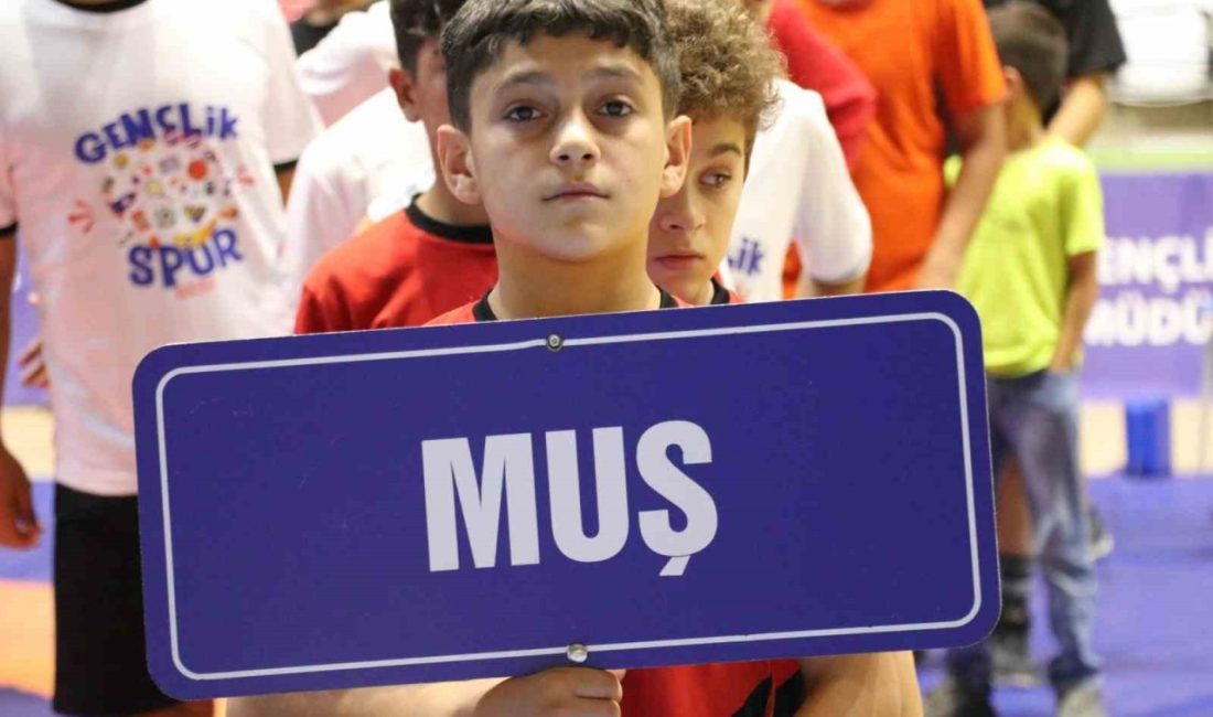 Anadolu Yıldızlar Ligi Güreş Müsabakaları Muş’ta başladı. Üç gün sürecek