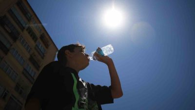 Mevsim normallerinin üzerinde seyreden sıcaklıklar sağlık riskini artırırken, Nazilli Devlet