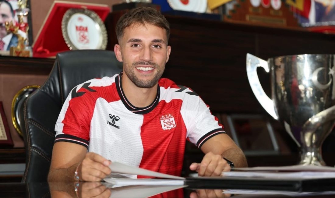 Okan Erdoğan resmen Sivasspor’da Yeni sezon öncesi transfer çalışmalarını sürdüren Sivasspor, 26 yaşındaki stoper