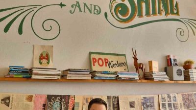 Okul zilinin çalmasına az bir zaman kala okula dönüş alışverişi