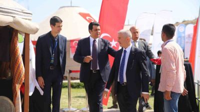 Şehitkamil Belediye Başkanı Umut Yılmaz, Malazgirt Zaferi’nin kutlamaları çerçevesinde Bitlis’in