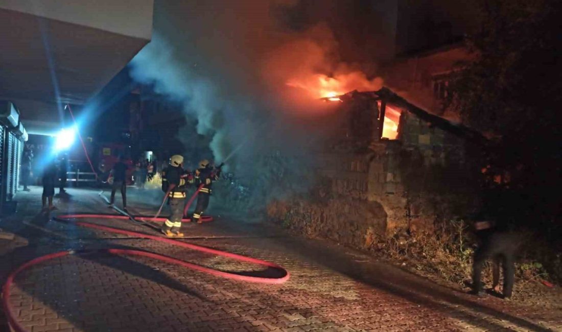 Konya’nın Seydişehir ilçesinde müstakil bir evin yanında bulunan metruk depo