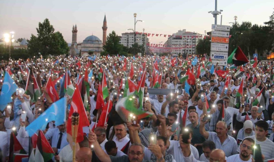 Sivas’ta vatandaşlar, İsrail’in Gazze’de sürdürdüğü saldırıları protesto etmek için yürüyüş