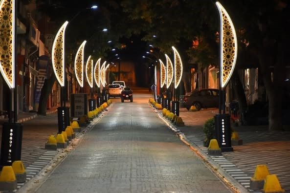 Söğüt’te caddeler ışıl ışıl oldu Bilecik’in Söğüt ilçesinde en yoğun kullanılan güzergâhlardan biri olan İstiklal
