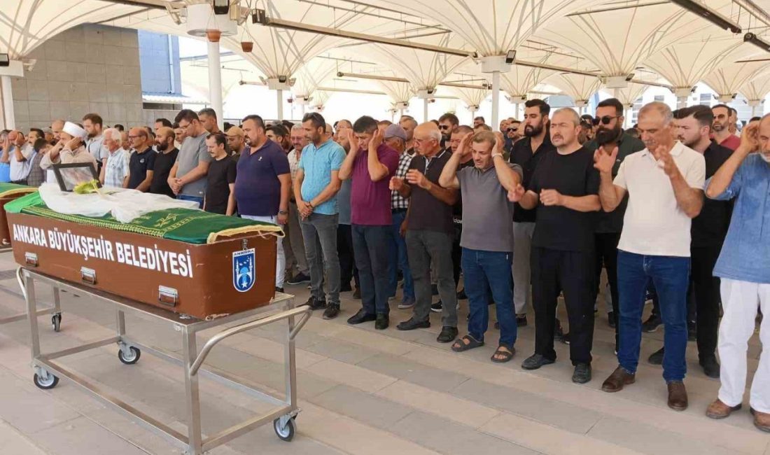 Suça sürüklenen çocuk tarafından boğularak öldürüldüğü iddia edilen kadın son yolculuğuna uğurlandı Ankara’da, uyuşturucu ve alkol etkisi altında olduğu iddia elen 15