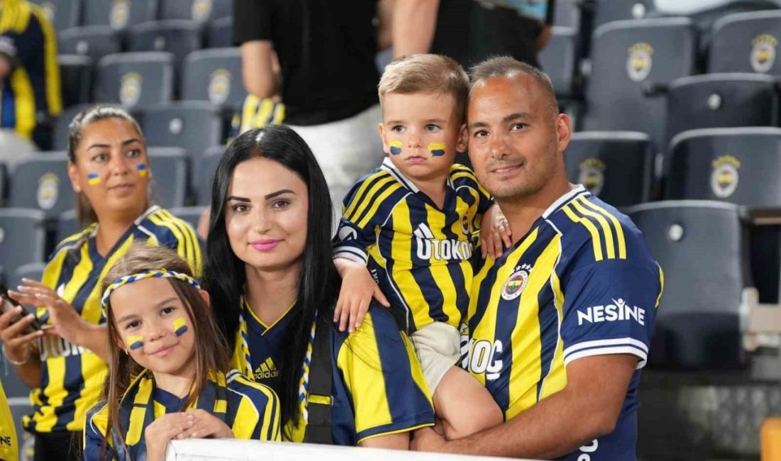 Trendyol Süper Lig: Fenerbahçe: 1 – Kocaelispor: 0 (Maç devam ediyor) Trendyol Süper Lig’in 3. haftasında Fenerbahçe, sahasında Kocaelispor ile karşılaşıyor.