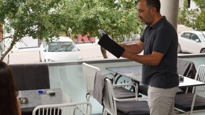 Uşak İl Sağlık Müdürlüğü ekipleri, kapalı alanlarda tütün ürünü kullanımının