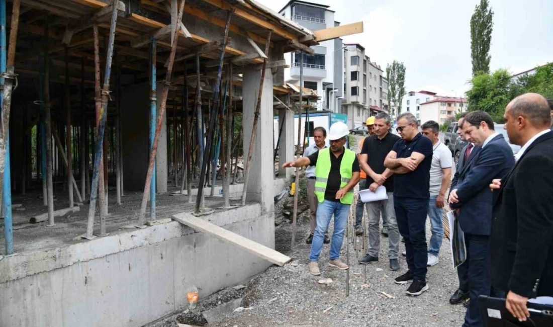 Vali Çiçek, spor inşaatlarını denetledi Ardahan Valisi Hayrettin Çiçek, Posof ve Hanak İlçelerinde Yapım Çalışmaları
