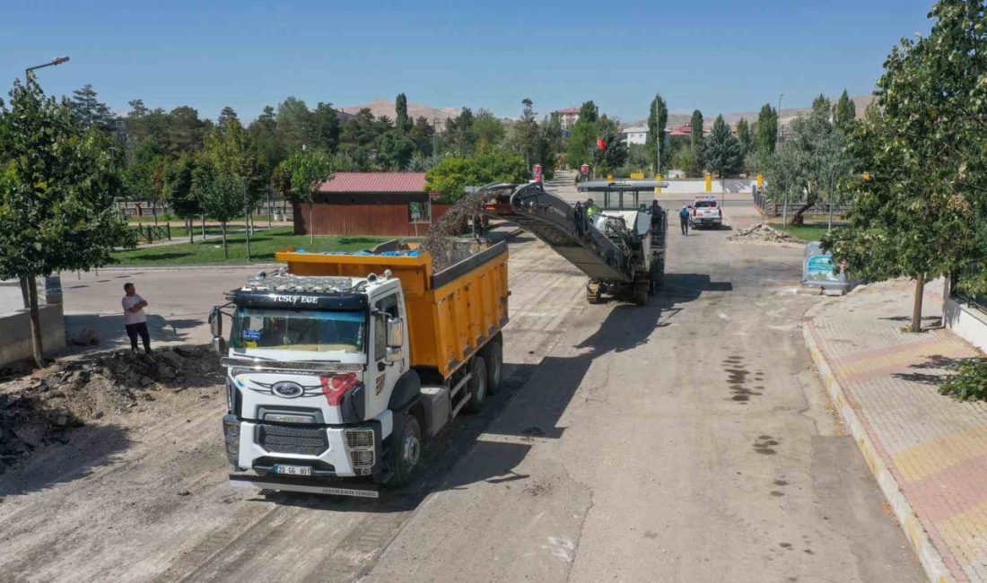 Van Büyükşehir Belediyesi, Suvaroğlu Caddesi ile Polatoğlu Sokak’taki yenileme çalışmalarına