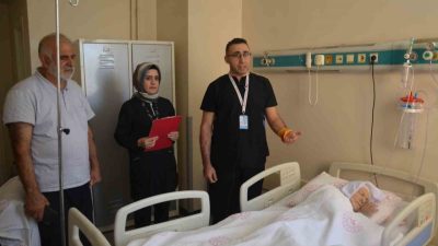 Şanlıurfa’da 94 yaşındaki hasta, 15 dakikalık başarılı operasyon sonucu sağlığına