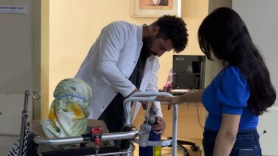 Yüksekova Devlet Hastanesi Evde Sağlık Hizmetleri Birimi aracılığıyla ilçe merkezi