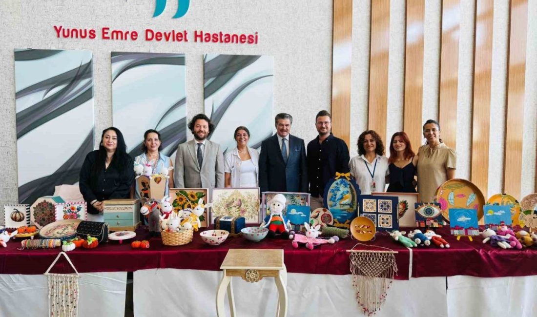 Eskişehir’de bulunan Yunus Emre Devlet Hastanesi’nde Psikiyatri Servisi hastaları ve