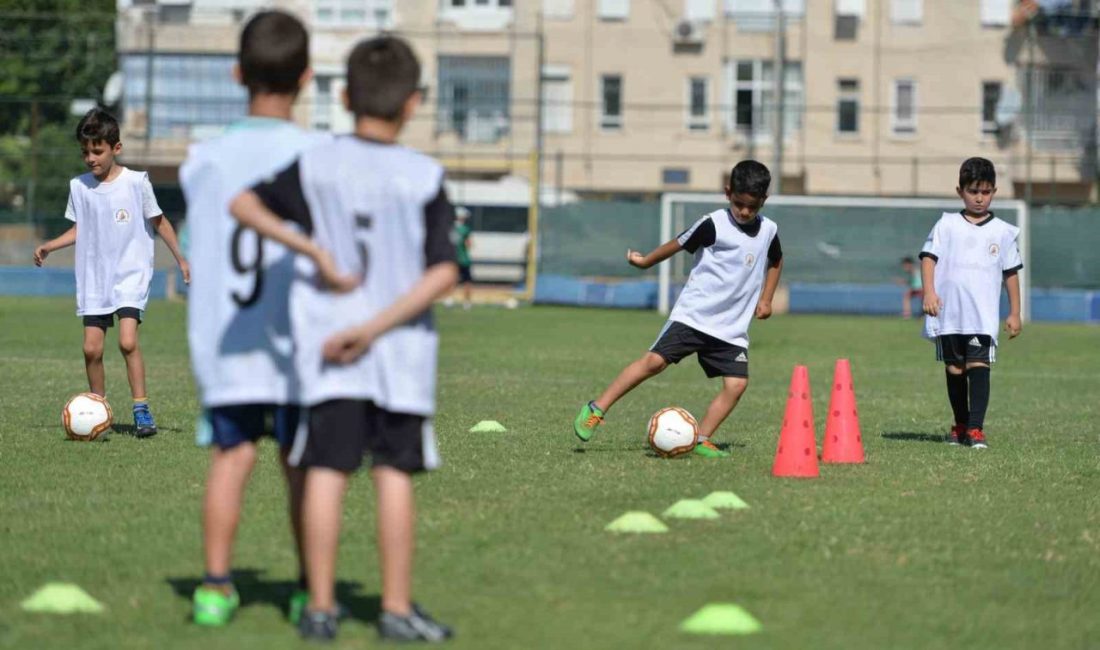 Zafer Bayramı, Muratpaşa’da sahada kutlanacak Antalya Muratpaşa Belediyesi, 30 Ağustos Zafer Bayramı’na özel bir futbol