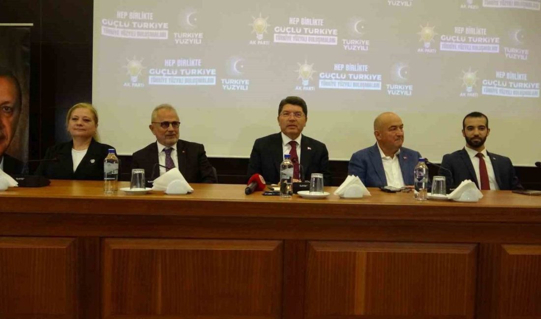 Çanakkale’de düzenlenen AK Parti Türkiye Yüzyılı Buluşmaları çerçevesinde bir takım