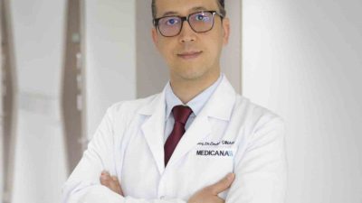 Üroloji Uzmanı Doç. Dr. Önder Çinar, “Ailede meme kanseri riskini