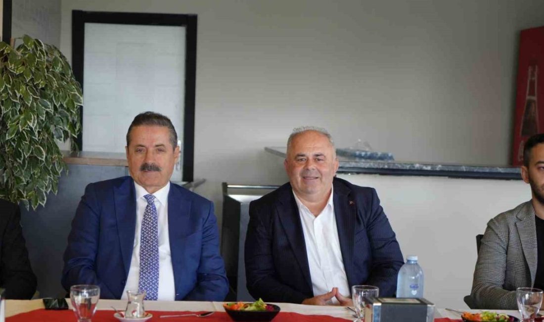 AK Parti Artvin Milletvekili Faruk Çelik, İstanbul’un Çatalca ilçesinde “Türkiye