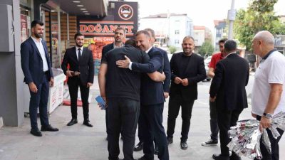 AK Parti Genel Başkan Yardımcısı ve AR-GE Başkanı Mustafa Şen,