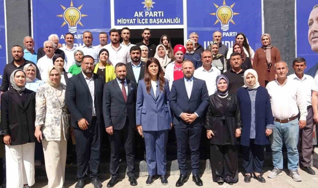 AK Parti İstanbul Milletvekili Derya Ayaydın, “Türkiye Buluşmaları” kapsamında Midyat’ta