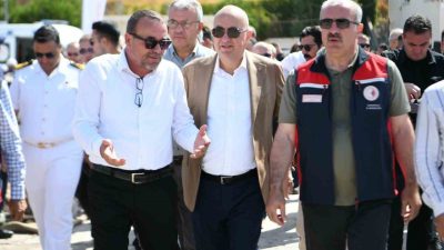 Çanakkale’de 2025-2026 Su Ürünleri Av Sezonu’nun açılışı, yapan balıkçılara Çanakkale