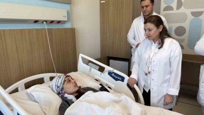 Gaziantep Şehir Hastanesi’nde göğüs cerrahisi ekibi tarafından gerçekleştirilen özel bir