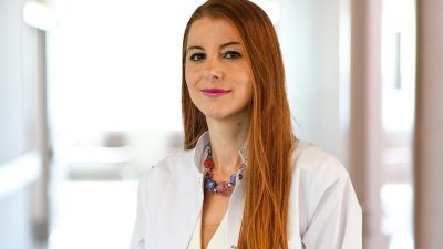 Alzheimer’ın en sık görülen demans türü olduğunu belirten Nöroloji Uzmanı