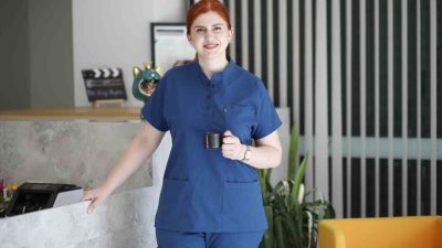 Kadın hastalıkları ve Doğum Uzmanı Ezgi Aydın , kadınlar arasında