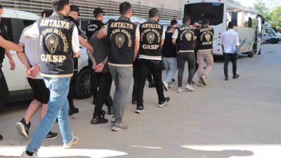 Antalya Emniyet Müdürlüğü ekipleri, Konyaaltı ilçesinde bir iş yerine düzenlenen