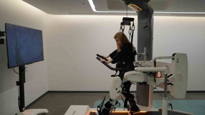 Bursa’da 29 yıl önce yaşadığı trafik kazasının ardından tekerlekli sandalyeye