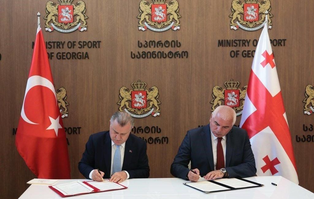 Gençlik ve Spor Bakanı Osman Aşkın Bak, Gürcistan’da Spor Bakanı