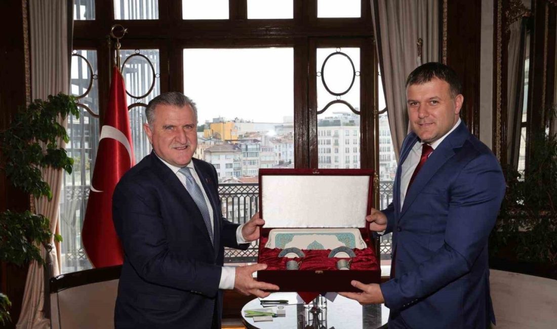 Gençlik ve Spor Bakanı Osman Aşkın Bak, Sırbistan Turizm ve