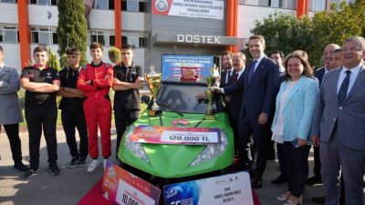 Denizli Organize Sanayi Bölgesi Teknik (DOSTEK) Kolejinde sanayiciler ve öğrencilerle