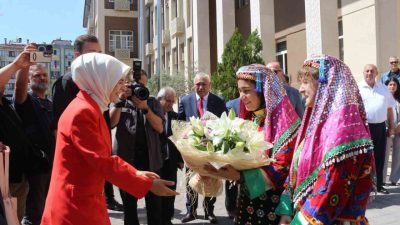 Aile ve Sosyal Hizmetler Bakanı Mahinur Özdemir Göktaş, Balıkesir’de temaslarda