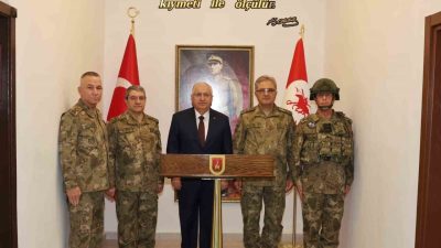 Milli Savunma Bakanı Yaşar Güler, Kara Kuvvetleri Komutanlığının Eğitim ve