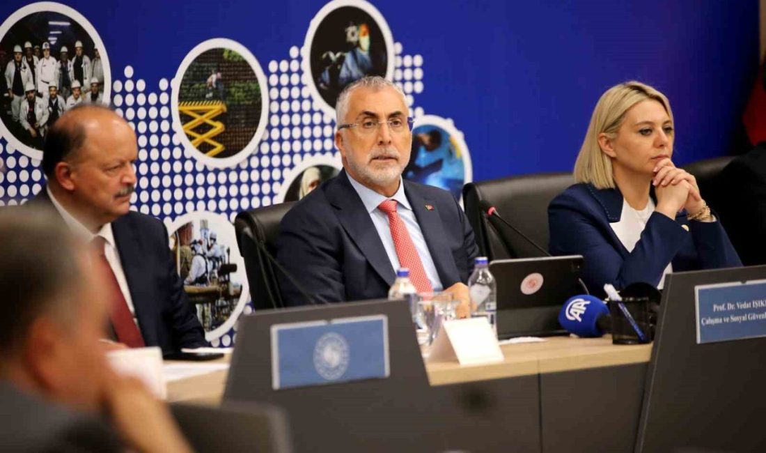 Çalışma ve Sosyal Güvenlik Bakanı Vedat Işıkhan, “Ülkemizin içerisinden geçtiği