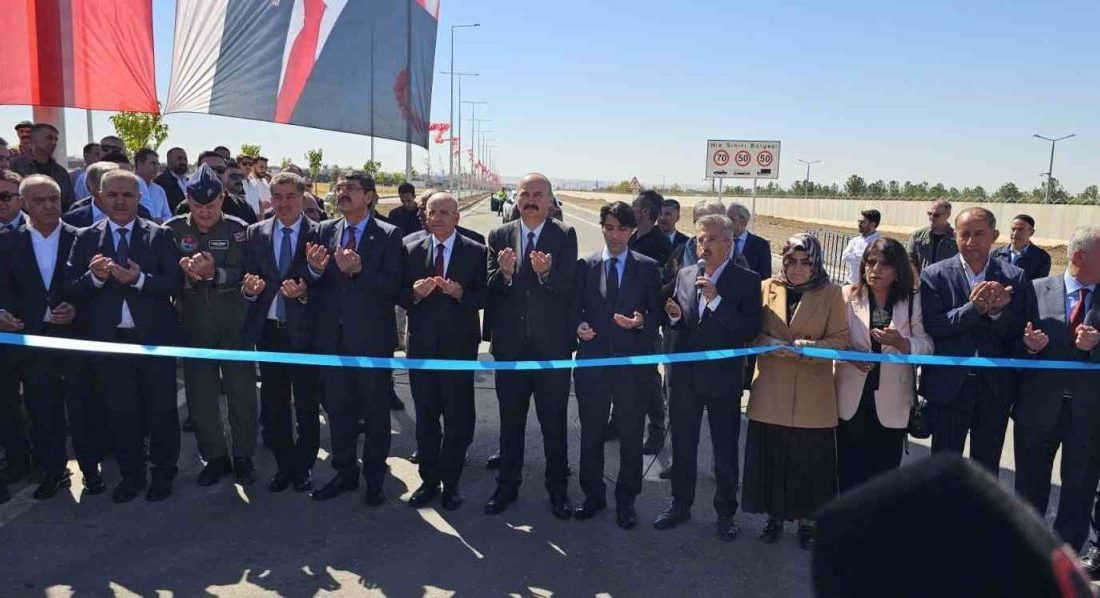 Hazine ve Maliye Bakanı Mehmet Şimşek, Batman’da şehir trafiğini rahatlatmak