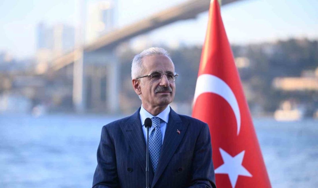 Ulaştırma ve Altyapı Bakanı Abdulkadir Uraloğlu, Bandırma-Tekirdağ arasında Marmara Denizi