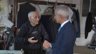 ’Türkiye Yüzyılı Buluşmaları’ kapsamında Adalar’da esnaf ziyareti yapan Ulaştırma ve