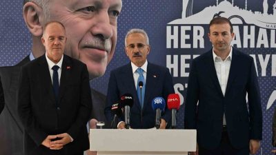 “Türkiye Yüzyılı Buluşmaları” kapsamında Adalar’da düzenlenen programda konuşan Ulaştırma ve