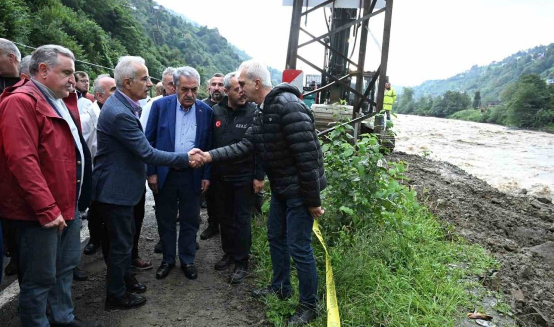Ulaştırma ve Altyapı Bakanı Abdulkadir Uraloğlu, Rize’de meydana gelen sele