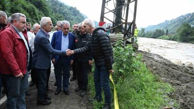 Ulaştırma ve Altyapı Bakanı Abdulkadir Uraloğlu, Rize’de meydana gelen sele