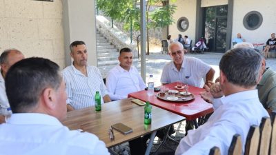 Her fırsatta halkla iç içe olmaya devam eden Yunusemre Belediye