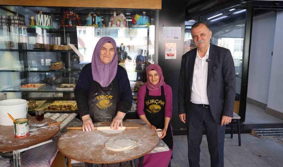 Yaptığı mahalle ziyaretlerinin yanı sıra esnaf ziyaretlerine de devam eden