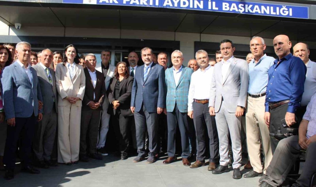 AK Parti Aydın İl Başkanlığı’nı ziyaret eden Aydın Büyükşehir Belediye