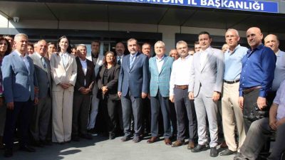 AK Parti Aydın İl Başkanlığı’nı ziyaret eden Aydın Büyükşehir Belediye