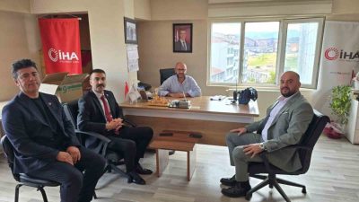 Büyük Birlik Partisi (BBP) Karabük İl Başkanı Murat Kesgin, beraberinde